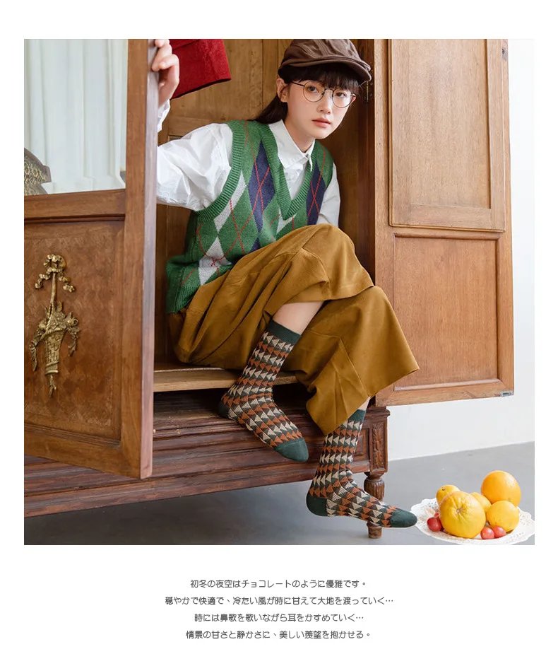 High Quality Fashion Vintage Warm Cotton Sock Autumn Winter Lady Thick Casual Girl Middle Tube Socks for Women