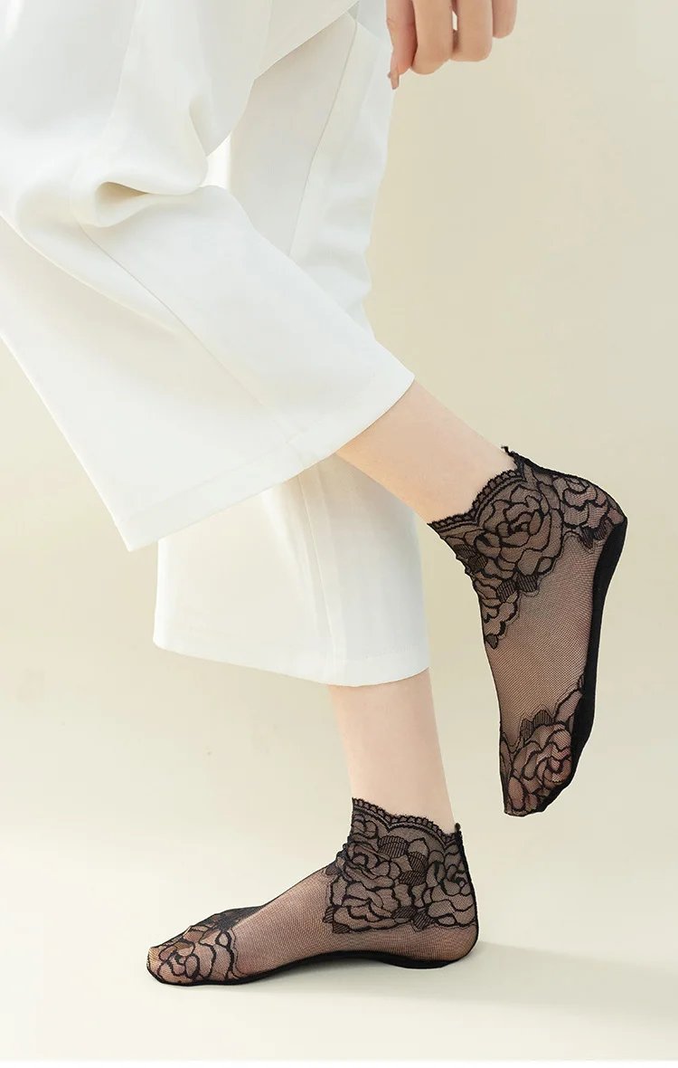 5 Pairs/Lot Lolita Women Invisible Lace Socks Thin Ladies Lace Boat Socks Hollow Non-slip Shallow Transparent Socks Women