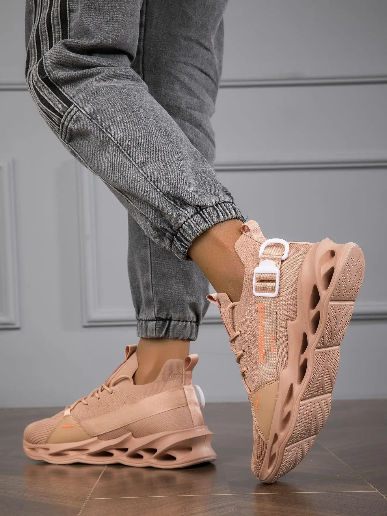 Hot Sale Fashion Purple Casual Sneakers Women Men Blade Running Shoes Big Size 48 Light Breathable Sports Shoes Men Mesh Sneaker Hot Sale Fashion Purple Casual Sneakers Women Men Blade Running Shoes Big Size 48 Light Breathable Sports Shoes Men Mesh Sneaker