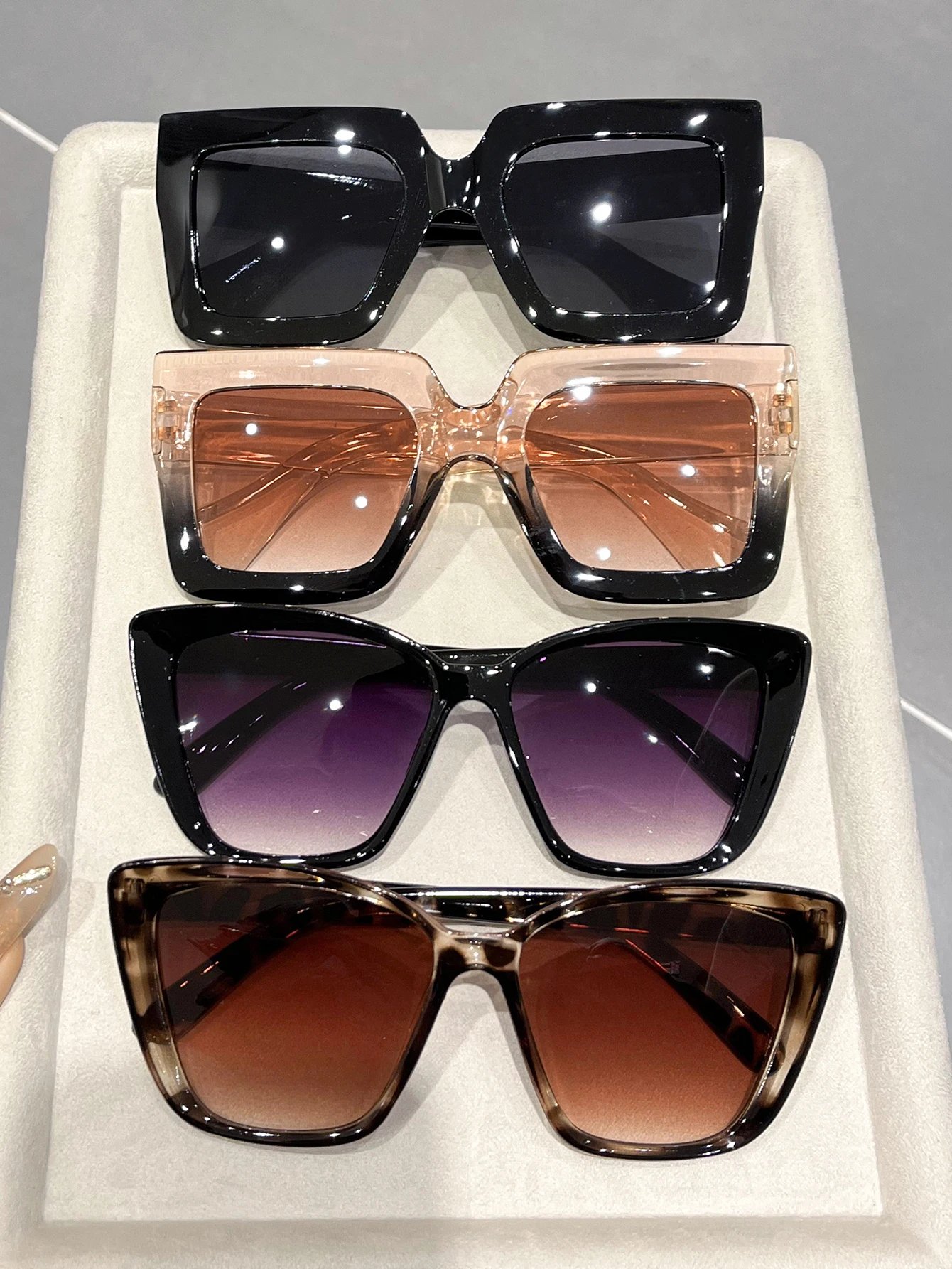 4PCS Classic Fashion Cat Eye&Square Plastic Frame Women Sunglasses For Men Daily Life Shades Eyewear Accessories.