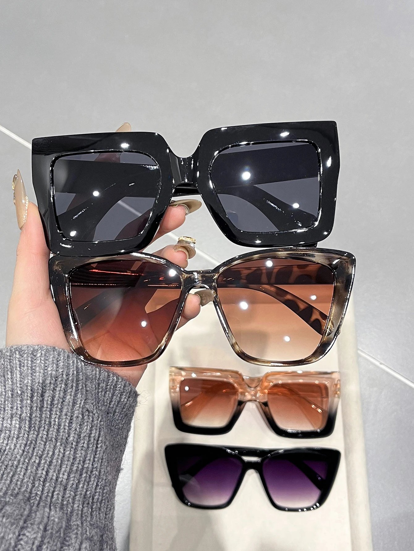 4PCS Classic Fashion Cat Eye&Square Plastic Frame Women Sunglasses For Men Daily Life Shades Eyewear Accessories.