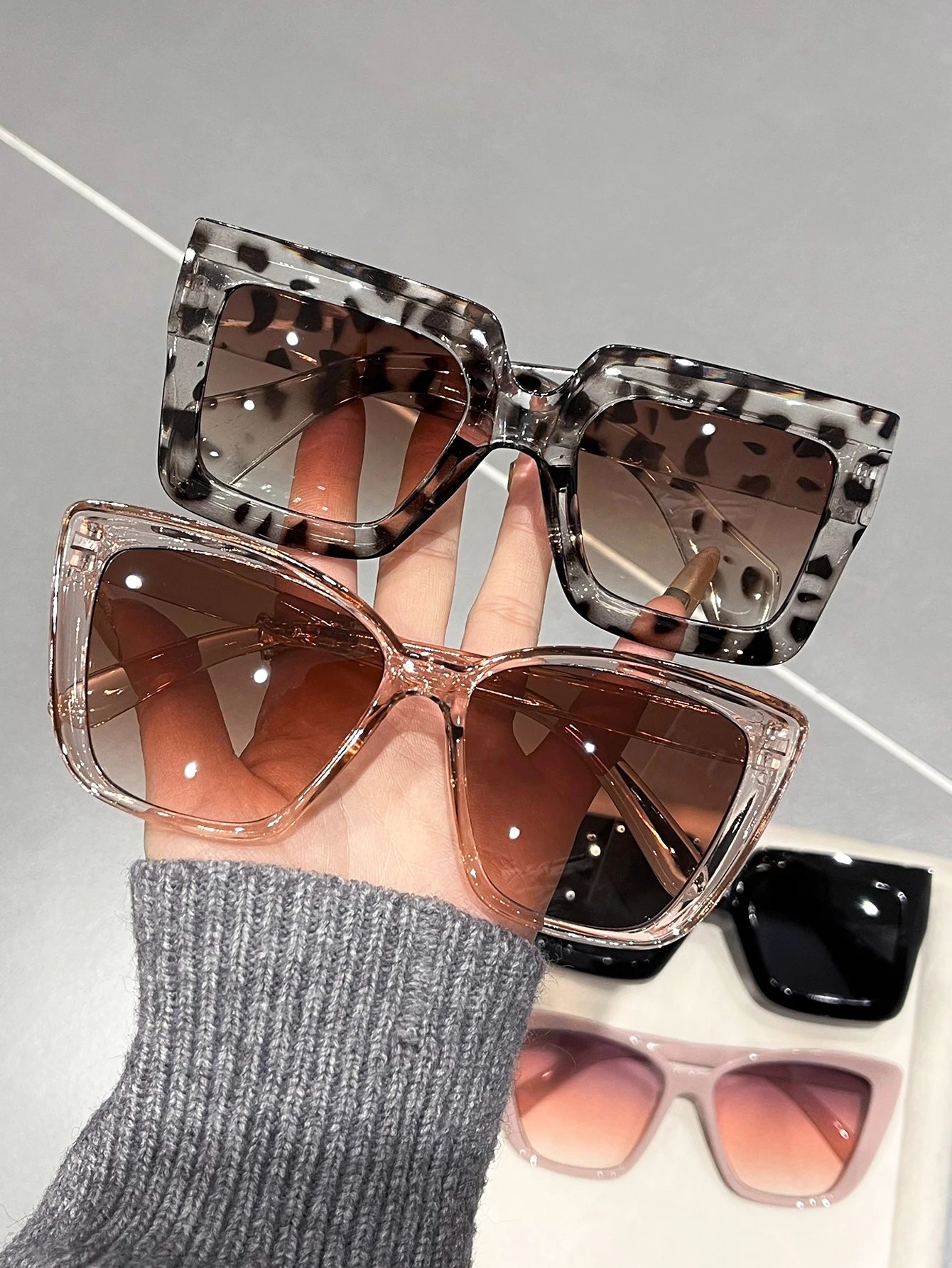 4PCS Classic Fashion Cat Eye&Square Plastic Frame Women Sunglasses For Men Daily Life Shades Eyewear Accessories.