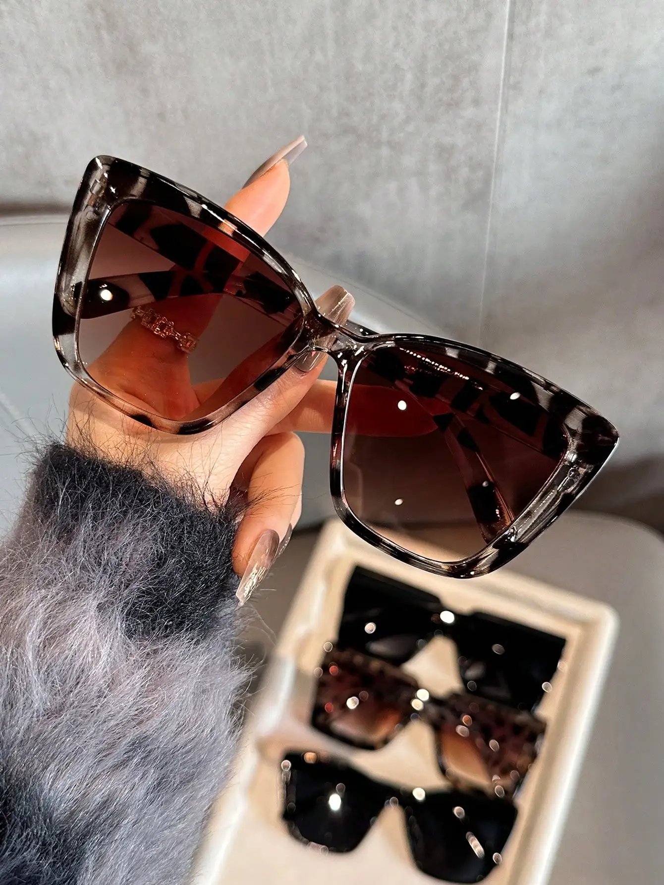 4PCS Classic Fashion Cat Eye&Square Plastic Frame Women Sunglasses For Men Daily Life Shades Eyewear Accessories.