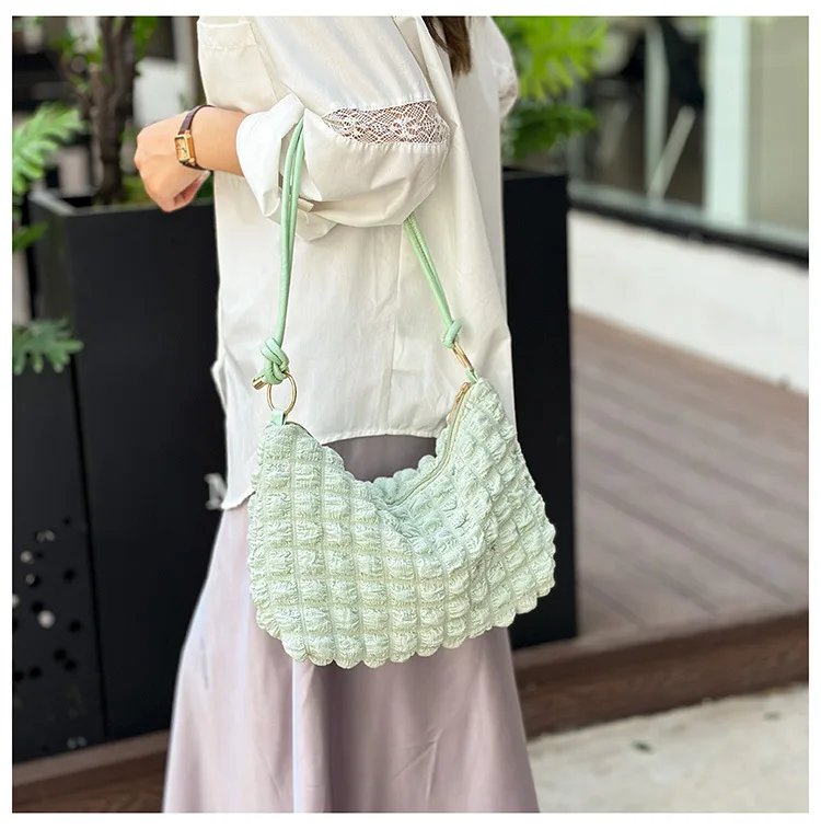 Canvas Wrinkle Bag for Women Shoulder Bags Pleated Bubbles Handbags Padded Casual Underarm Quilted Bag Tote Cloud Bag Purse