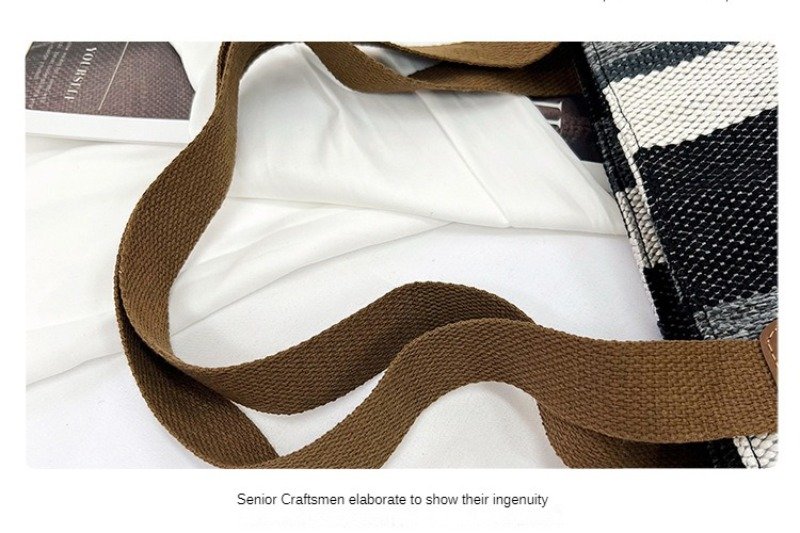 Large Tote Bag for women's Striped Crossbody Canvas Bag 2023 New Trendy Versatile Class Commuting Shoulder Bag