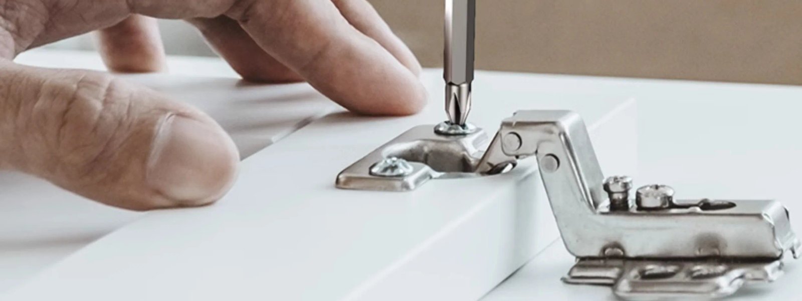 Multifunctional Electric Screwdriver Household Mini Electric Drill Rechargeable Precision Screwdriver High Torque Repair Tool