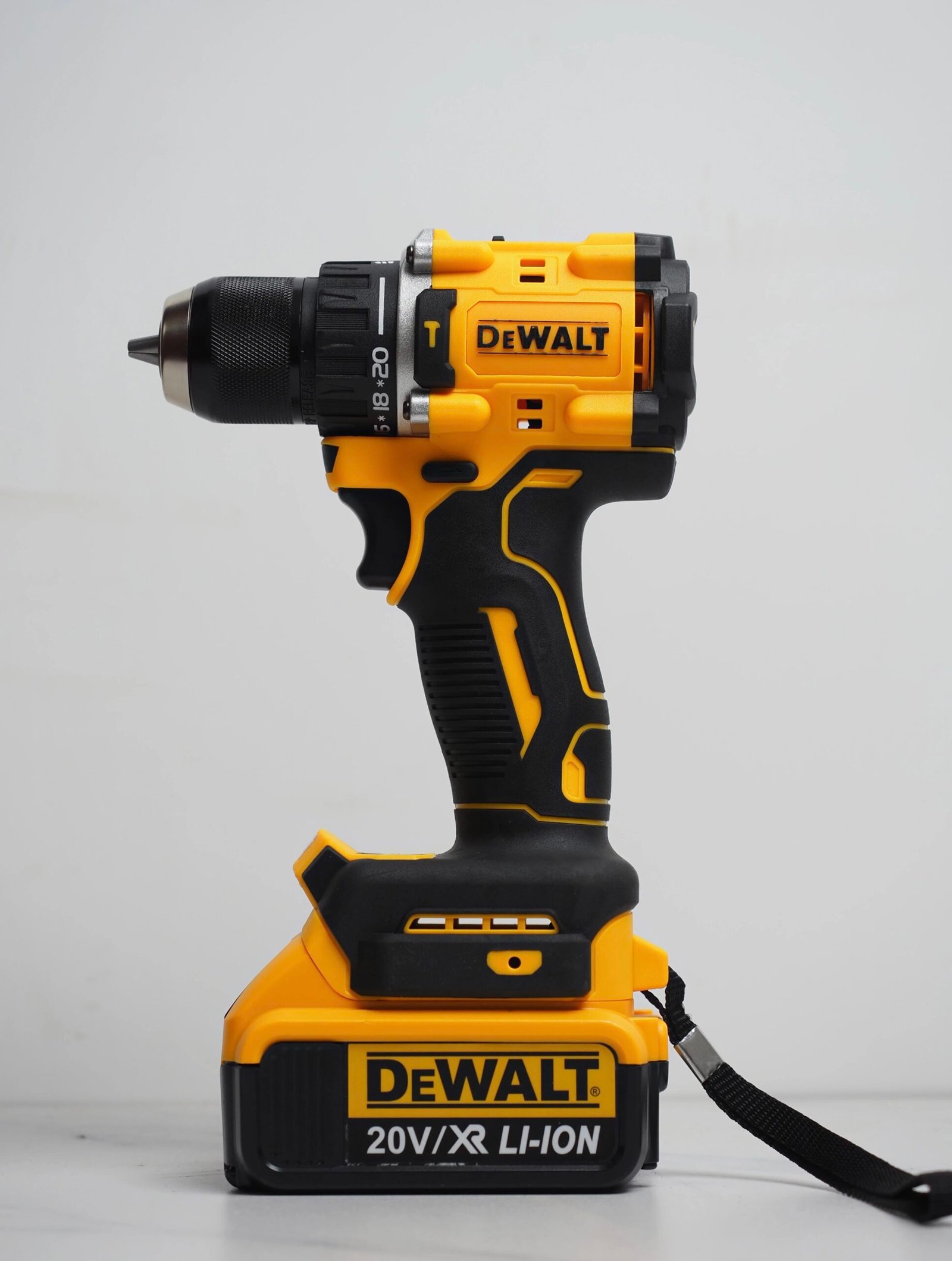 DEWALT Lithium Battery 20V Rechargeable Brushless Compact Electric Screwdriver Hand Drill Impact Drill DCD805