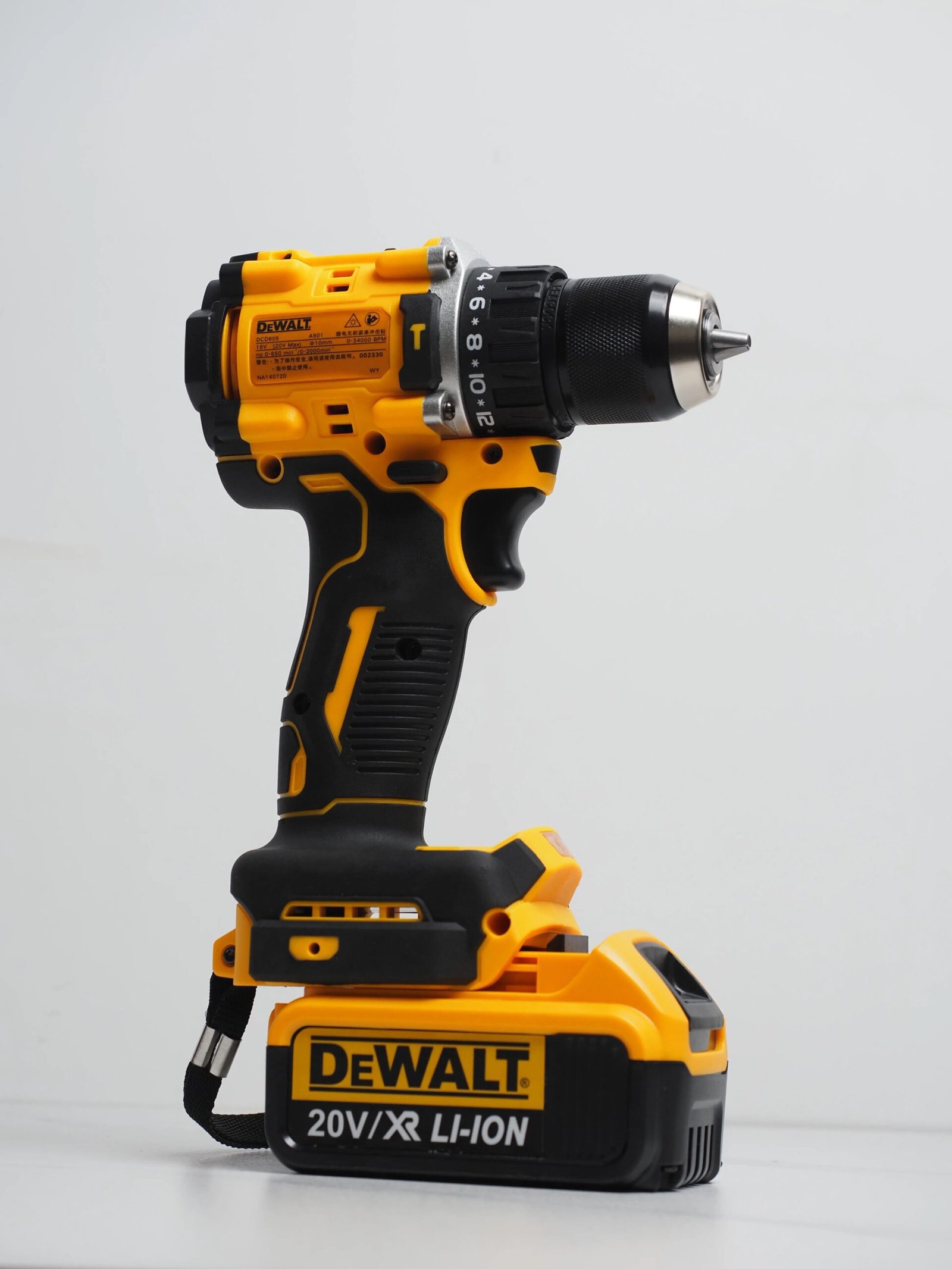 DEWALT Lithium Battery 20V Rechargeable Brushless Compact Electric Screwdriver Hand Drill Impact Drill DCD805