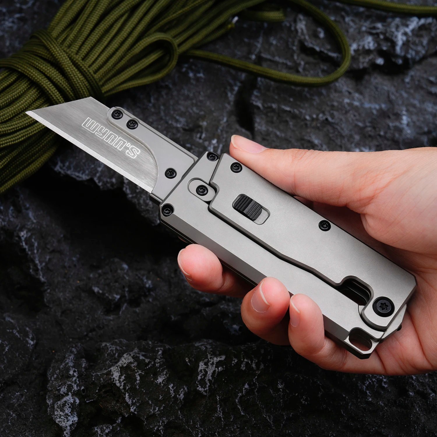 Dual Purpose Titanium Utility Knife, With Clip/10pcs SK5 Steel Blade and Comb, Outdoor Camping/Household EDC Tool Knife Best