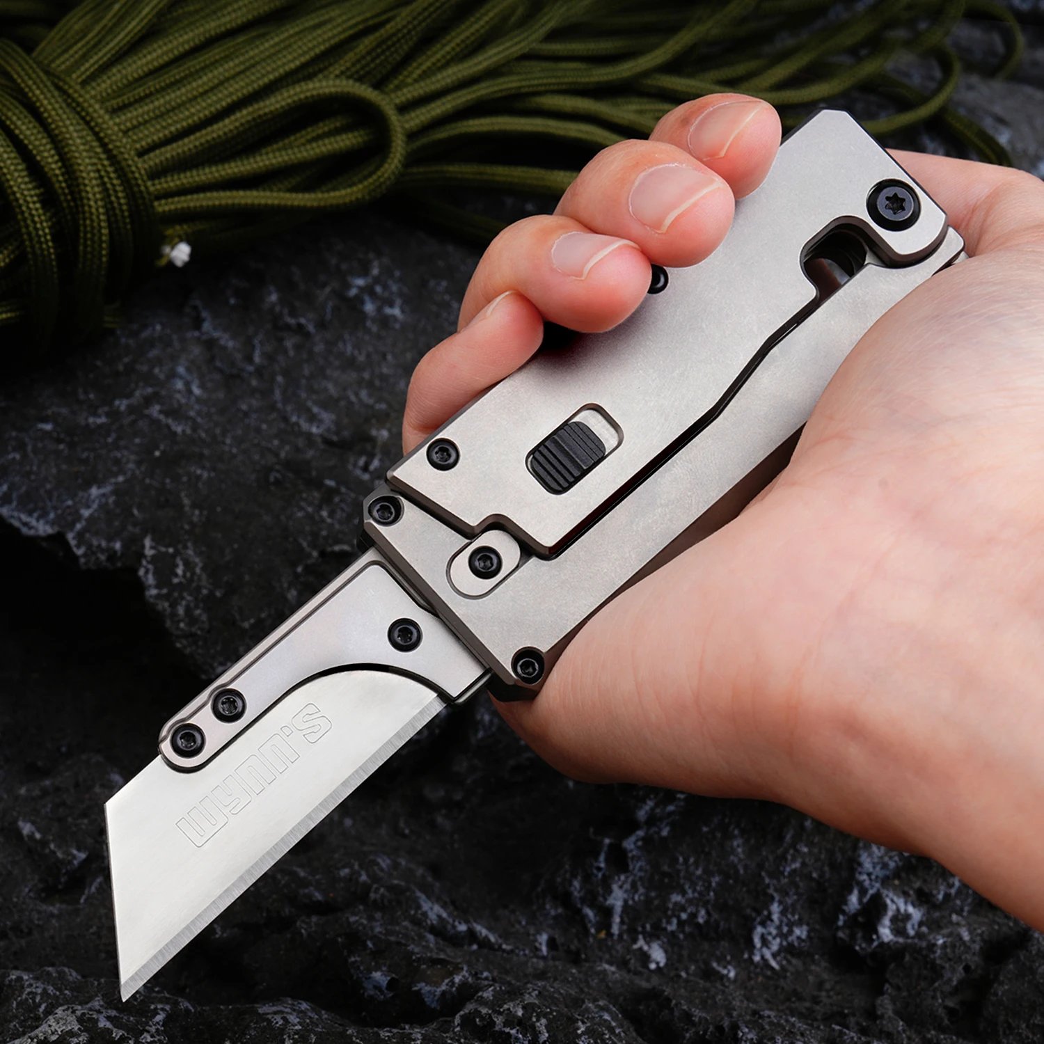 Dual Purpose Titanium Utility Knife, With Clip/10pcs SK5 Steel Blade and Comb, Outdoor Camping/Household EDC Tool Knife Best