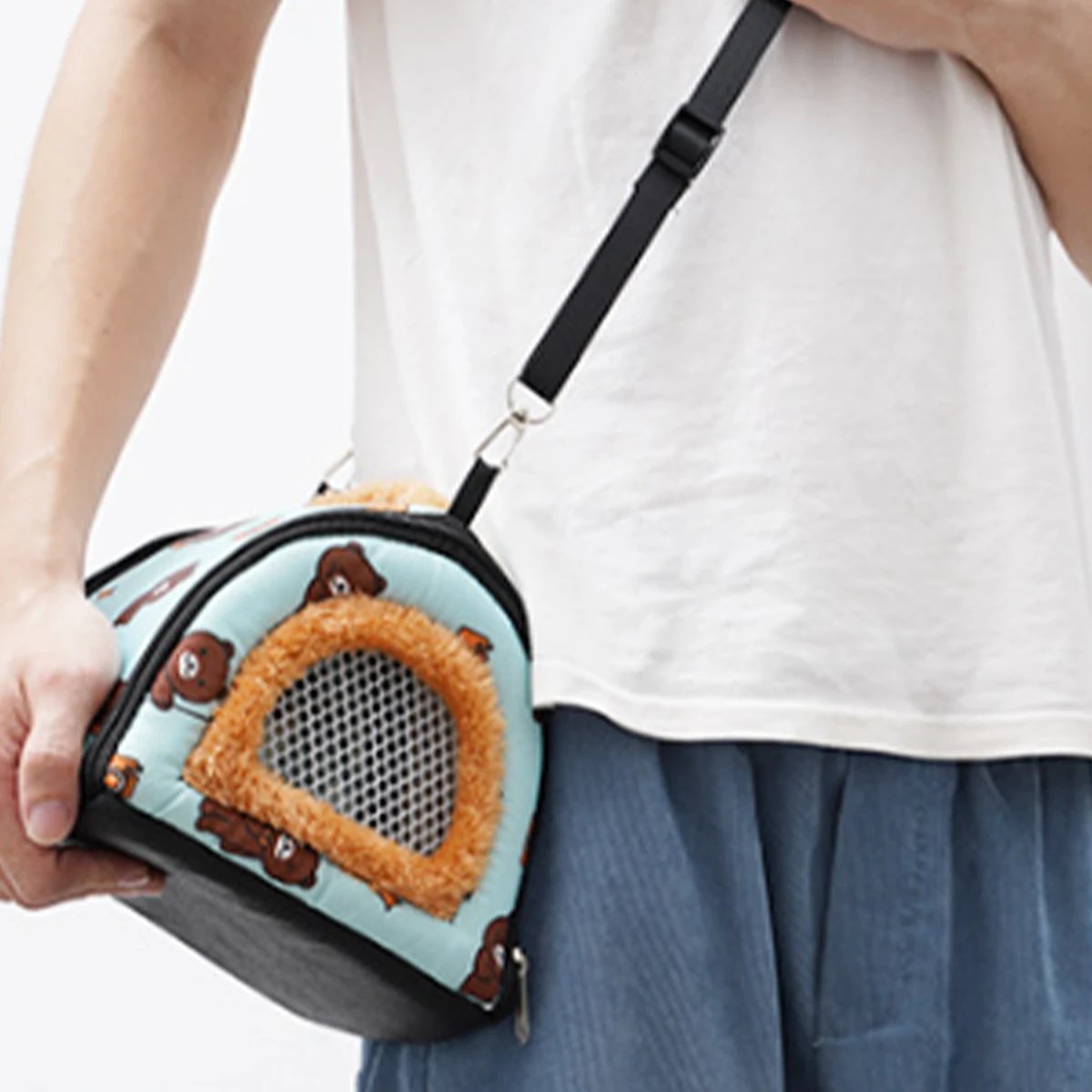 Portable Small Animals Carrier Bag Small Guinea Pig Rat Chinchillas Hamster Hedgehog Carrier Pouch Bag for Outdoor Travel Portable Small Animals Carrier Bag Small Guinea Pig Rat Chinchillas Hamster Hedgehog Carrier Pouch Bag for Outdoor Travel