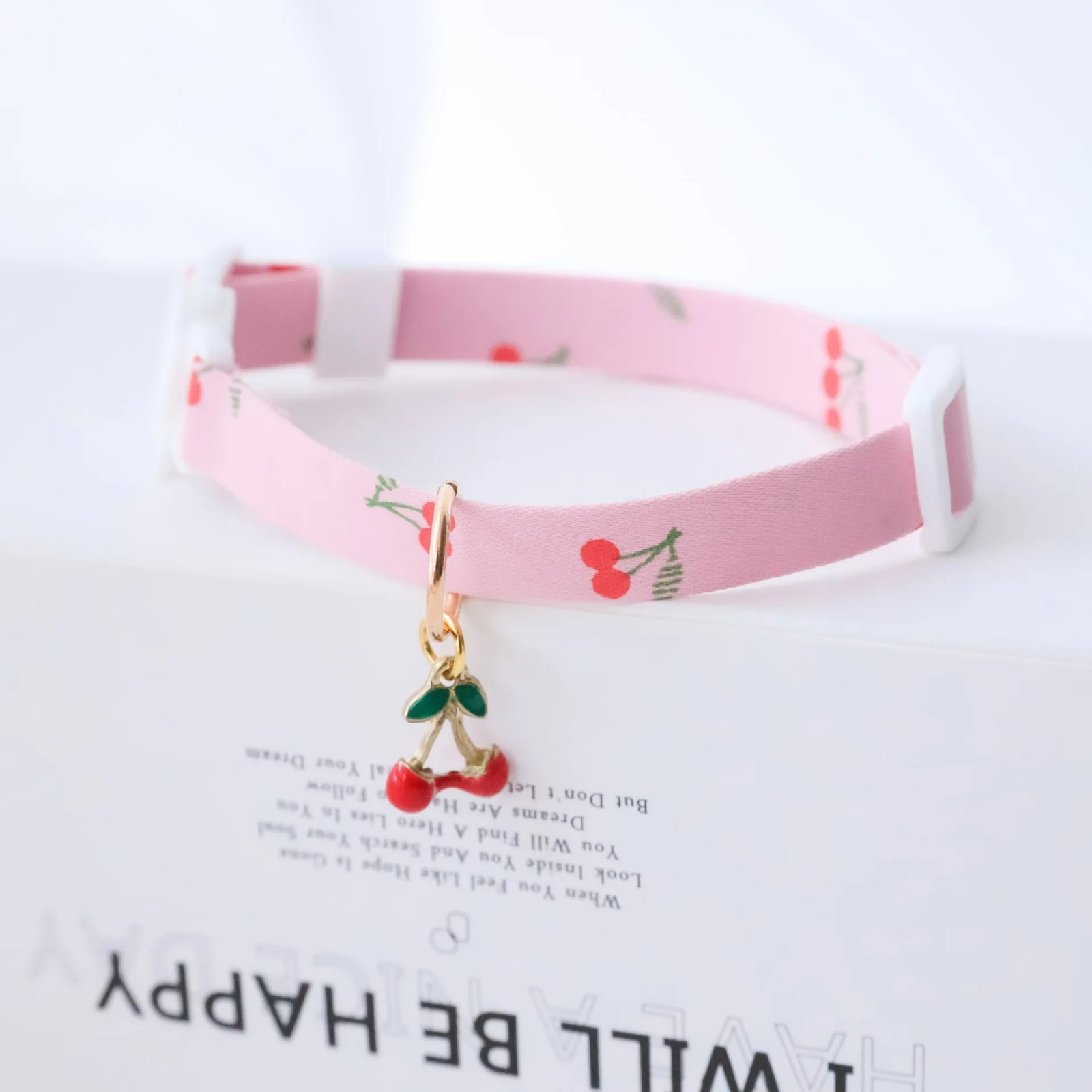 Pet Cute Daisy Collar Summer Cat Necklace Dog Scarf Accessories Cute Anti-suffocation Buckle Neck Collar