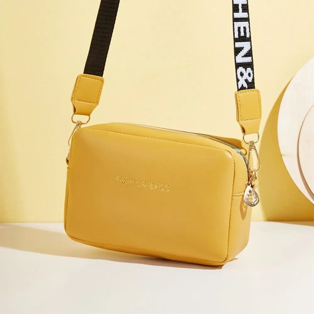 Women Handbag and Purse Simple Designer Fashion Casual Messenger Bag Wide Strap Shoulder Bag Female Small Phone Crossbody Bag